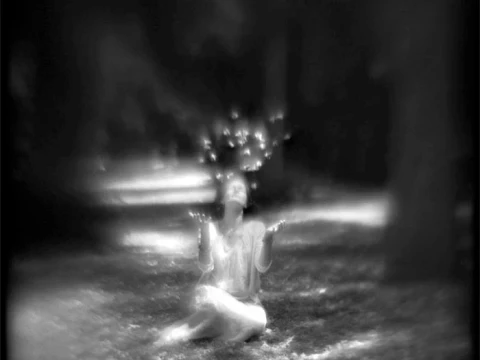 ghostliness